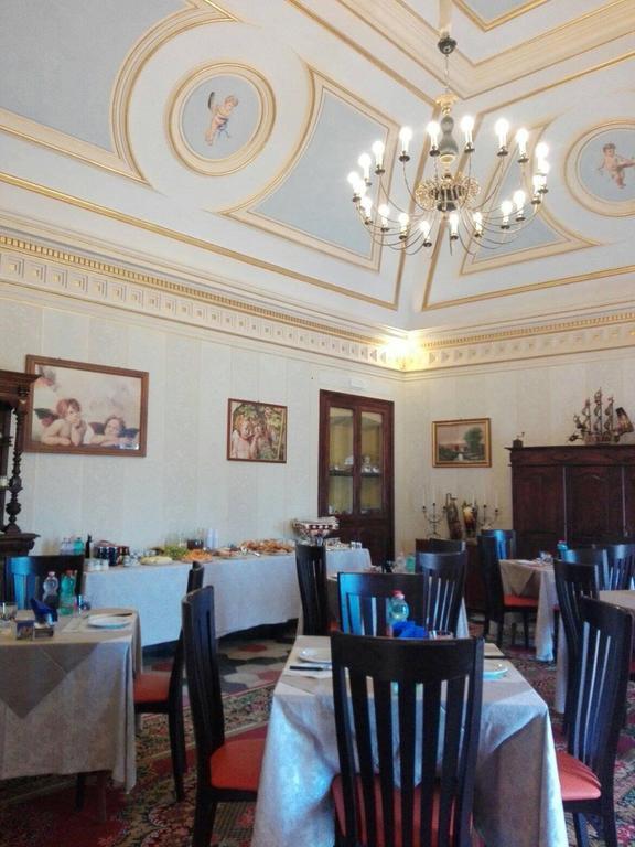 Hotel Palazzo Diamante à Calascio Extérieur photo