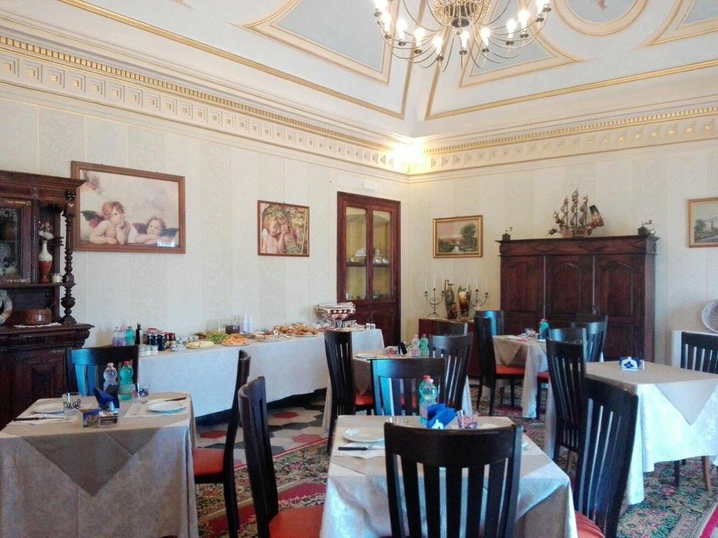 Hotel Palazzo Diamante à Calascio Extérieur photo